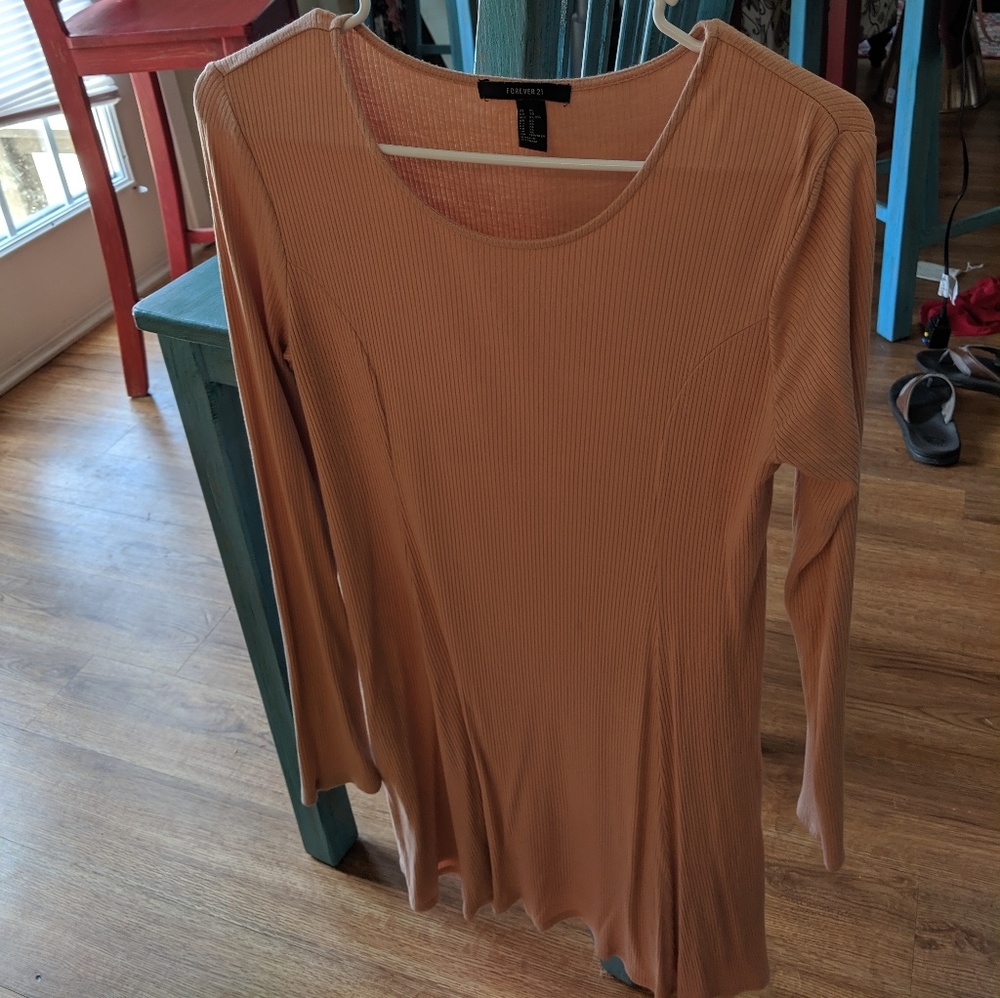 Short, ribbed, pink dress